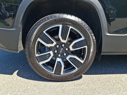 Used 2021 GMC Acadia SLT w/ Elevation Edition FWD image 8