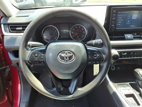 Used 2019 Toyota RAV4 LE FWD image 20