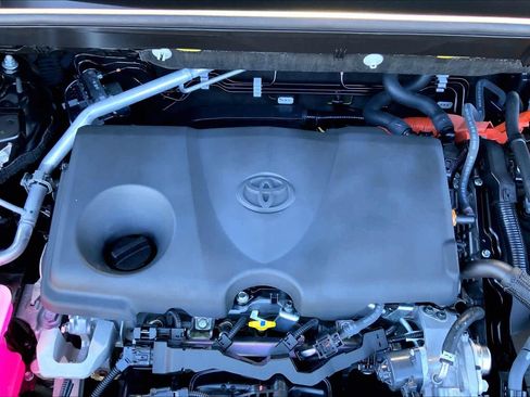 Used 2024 Toyota Venza Nightshade image 31