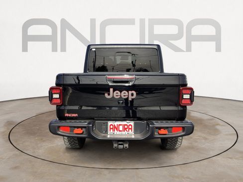 Used 2024 Jeep Gladiator Mojave w/ Technology Group image 13