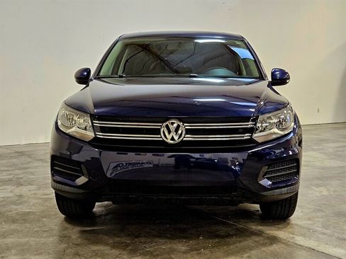 Used 2012 Volkswagen Tiguan LE FWD image 3