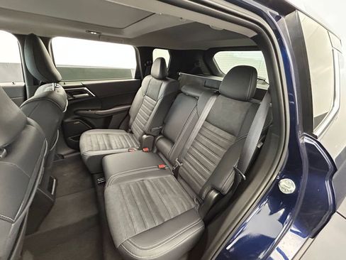 New 2026 Mitsubishi Outlander SE image 40