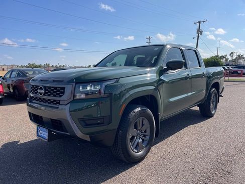 Certified 2026 Nissan Frontier SV w/ Tow Package AWD/4WD image 3