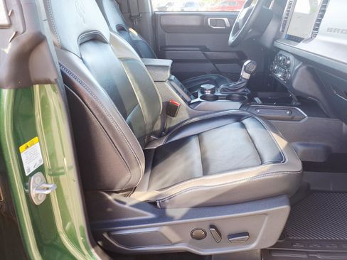 Used 2025 Ford Bronco Outer Banks image 11