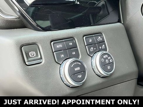 Used 2022 GMC Sierra 1500 SLT image 25