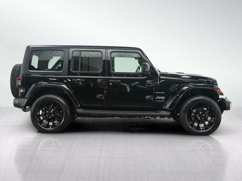 Used 2022 Jeep Wrangler Unlimited Sahara w/ Cold Weather Group AWD/4WD image 6