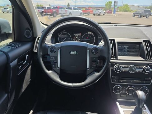 Used 2015 Land Rover LR2 AWD/4WD image 15