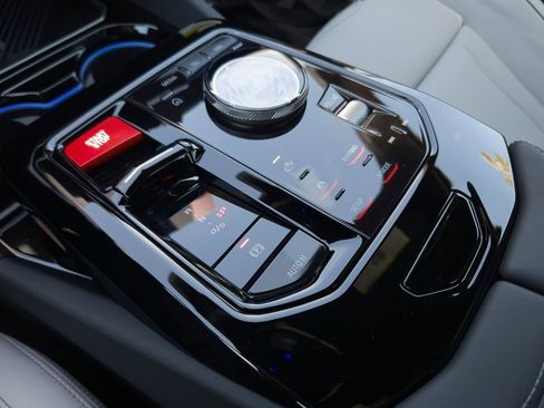 New 2026 BMW M5 w/ Executive Package image 9