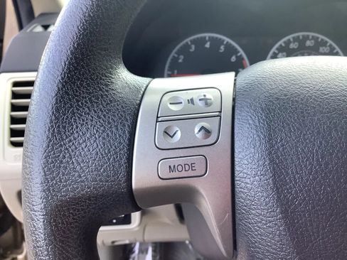 Used 2013 Toyota Corolla LE FWD image 34