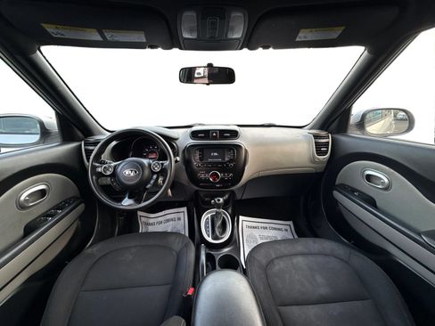 Used 2017 Kia Soul + FWD image 21