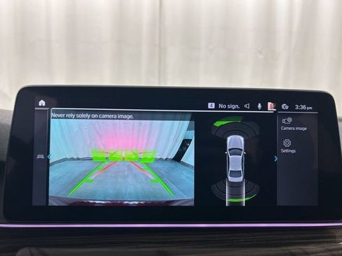 Used 2023 BMW 530e xDrive w/ Convenience Package image 23