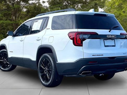 Used 2022 GMC Acadia SLE w/ Driver Convenience Package FWD image 12