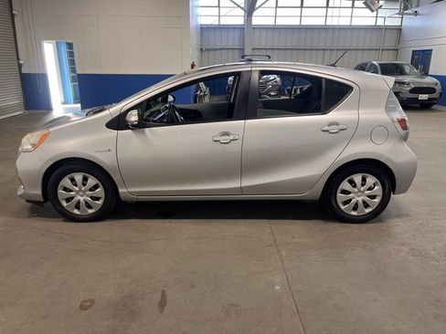 Used 2013 Toyota Prius C Three image 6