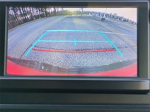 Used 2017 Toyota Tacoma SR image 20