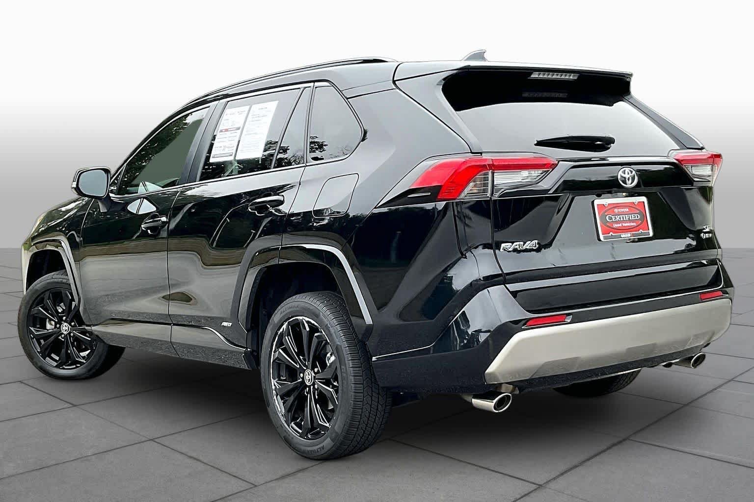 Used 2025 Toyota RAV4 SE w/ Convenience Package AWD/4WD image 12