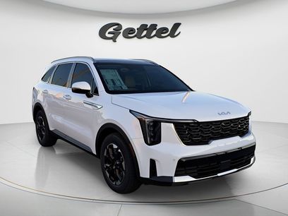 New 2026 Kia Sorento S w/ S Panoramic Sunroof Package