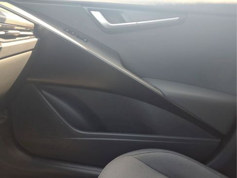 Used 2026 Kia Niro LX FWD image 27