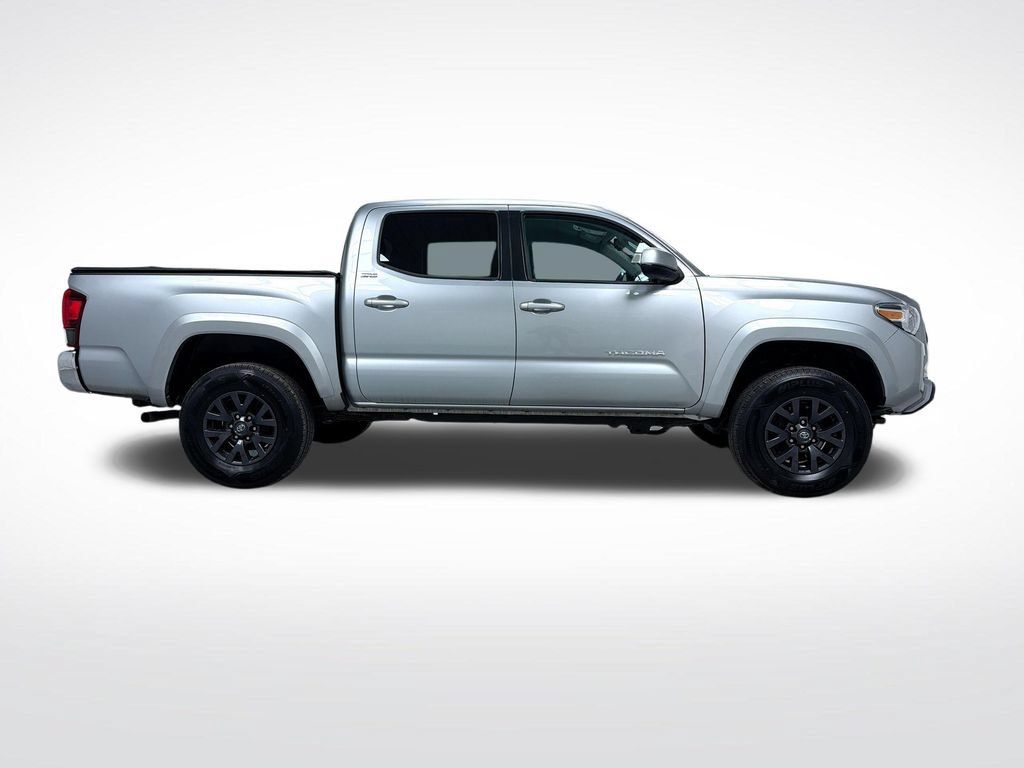 Used 2023 Toyota Tacoma SR5 AWD/4WD image 10