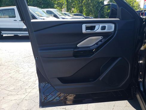 Used 2022 Ford Explorer ST w/ Equipment Group 401A AWD/4WD image 11
