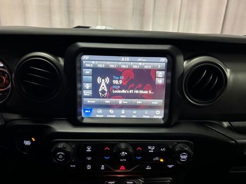 Used 2022 Jeep Wrangler Willys image 20