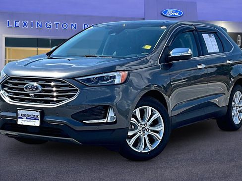 Certified 2020 Ford Edge Titanium w/ Equipment Group 301A AWD/4WD image 3