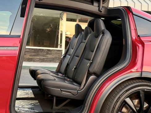 Used 2020 Tesla Model X Long Range image 20