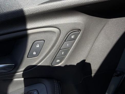 Used 2023 Buick Encore GX Essence w/ Experience Buick Package image 21