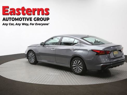Used 2025 Nissan Altima 2.5 SV FWD image 63