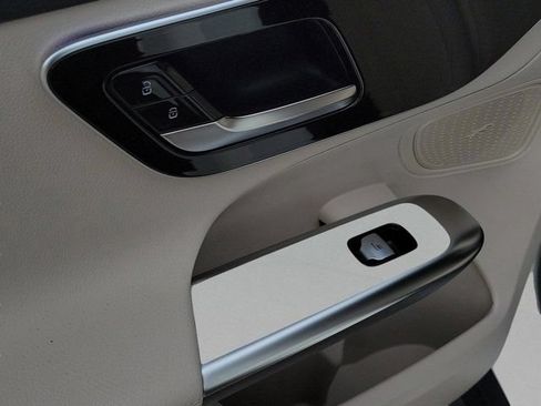 Certified 2026 Mercedes-Benz GLC 300 image 25