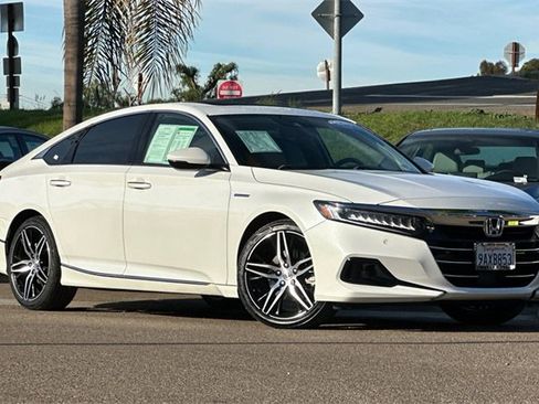 Certified 2022 Honda Accord Touring image 3