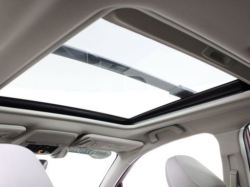 Used 2021 Subaru Forester Premium image 22