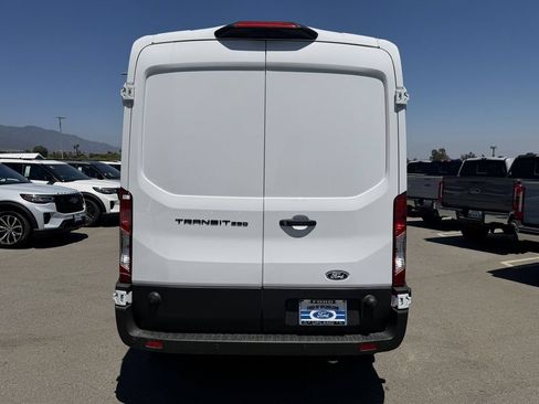 New 2026 Ford Transit 250 148 Medium Roof w/ Load Area Protection Package RWD image 6