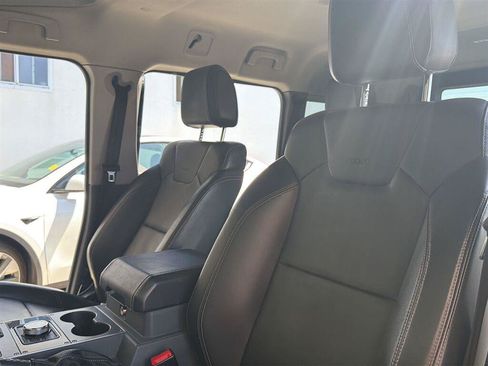 Used 2024 INEOS Grenadier Station Wagon AWD/4WD image 8