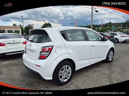 Used 2020 Chevrolet Sonic LT FWD image 7