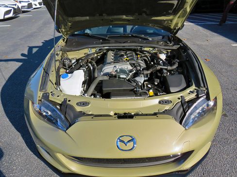 Used 2023 MAZDA MX-5 Miata Club w/ Brembo/BBS Recaro Package image 35