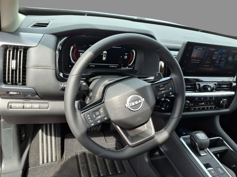 New 2026 Nissan Pathfinder SL image 21