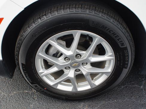 Certified 2024 Chevrolet Equinox LT FWD image 25