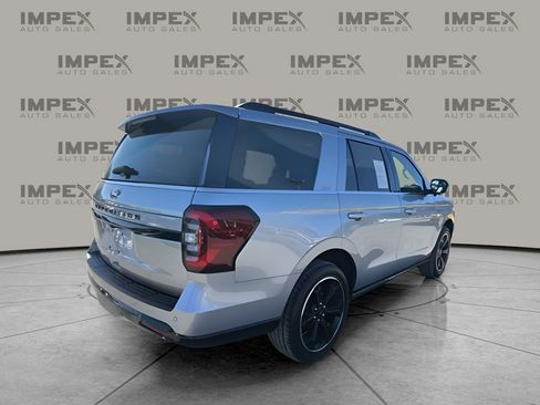 Used 2023 Ford Expedition Limited image 5