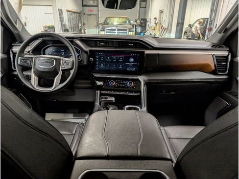 Used 2023 GMC Sierra 1500 Denali w/ Denali Reserve Package image 10