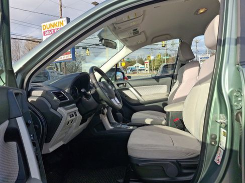 Used 2017 Subaru Forester 2.5i w/ Alloy Wheel Package image 13
