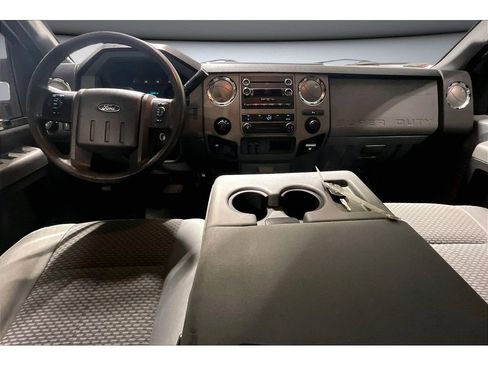 Used 2016 Ford F250 XLT image 16