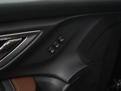 Used 2023 Subaru Forester Touring image 25