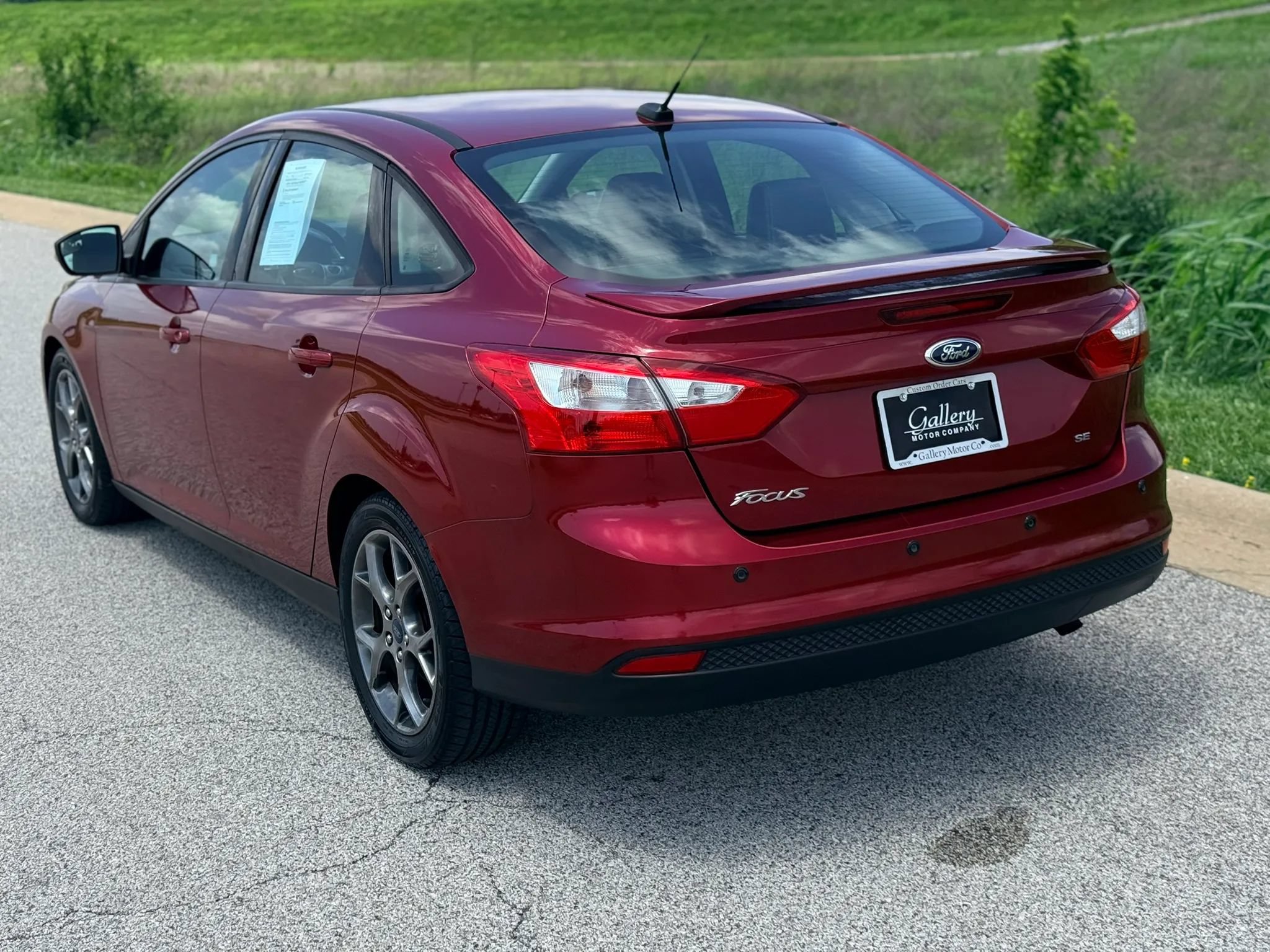 Used 2014 Ford Focus SE w/ Equipment Group 201A FWD image 11