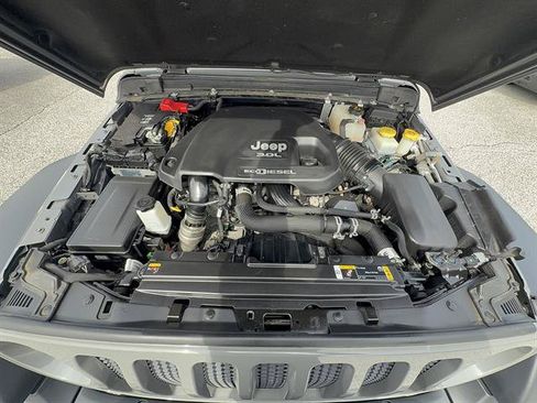 Used 2022 Jeep Wrangler Unlimited Sport AWD/4WD image 25