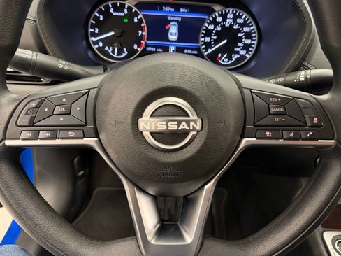 Used 2024 Nissan Sentra SV FWD image 9