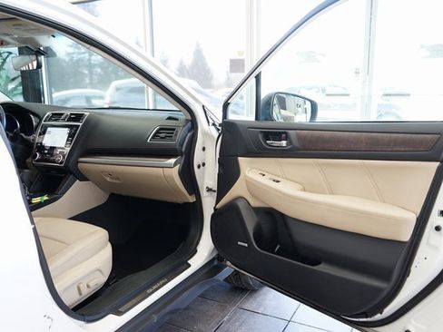 Used 2018 Subaru Outback 2.5i Limited image 42