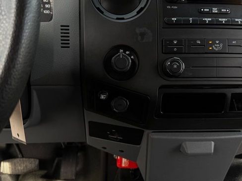 Used 2014 Ford F250 XL w/ Power Equipment Group image 16