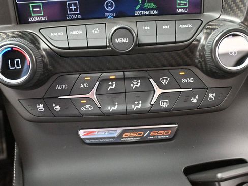 Used 2016 Chevrolet Corvette Z06 w/ 3LZ Preferred Equipment Group RWD image 27