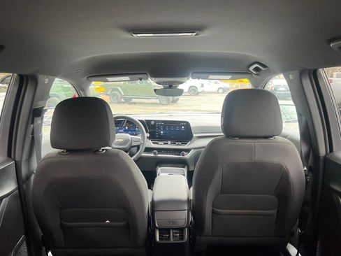 Certified 2025 Chevrolet Equinox LT w/ Safety and Technology Package AWD/4WD image 38