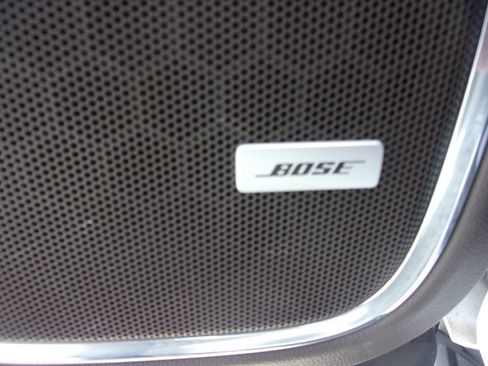 Used 2016 Chevrolet Suburban LTZ image 12